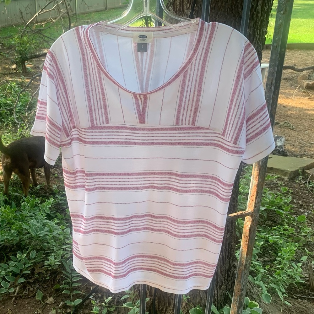 🍄 PRICE SLASHED 🍄 NEW Old Navy T-shirt. Lightweight. Size SP - Picture 2 of 4